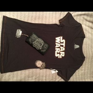 Star Wars t-shirt and wallet bundle